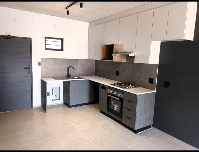 2 BEDROOM APARTMENT FOR SALE IN WATERKLOOF RIDGE